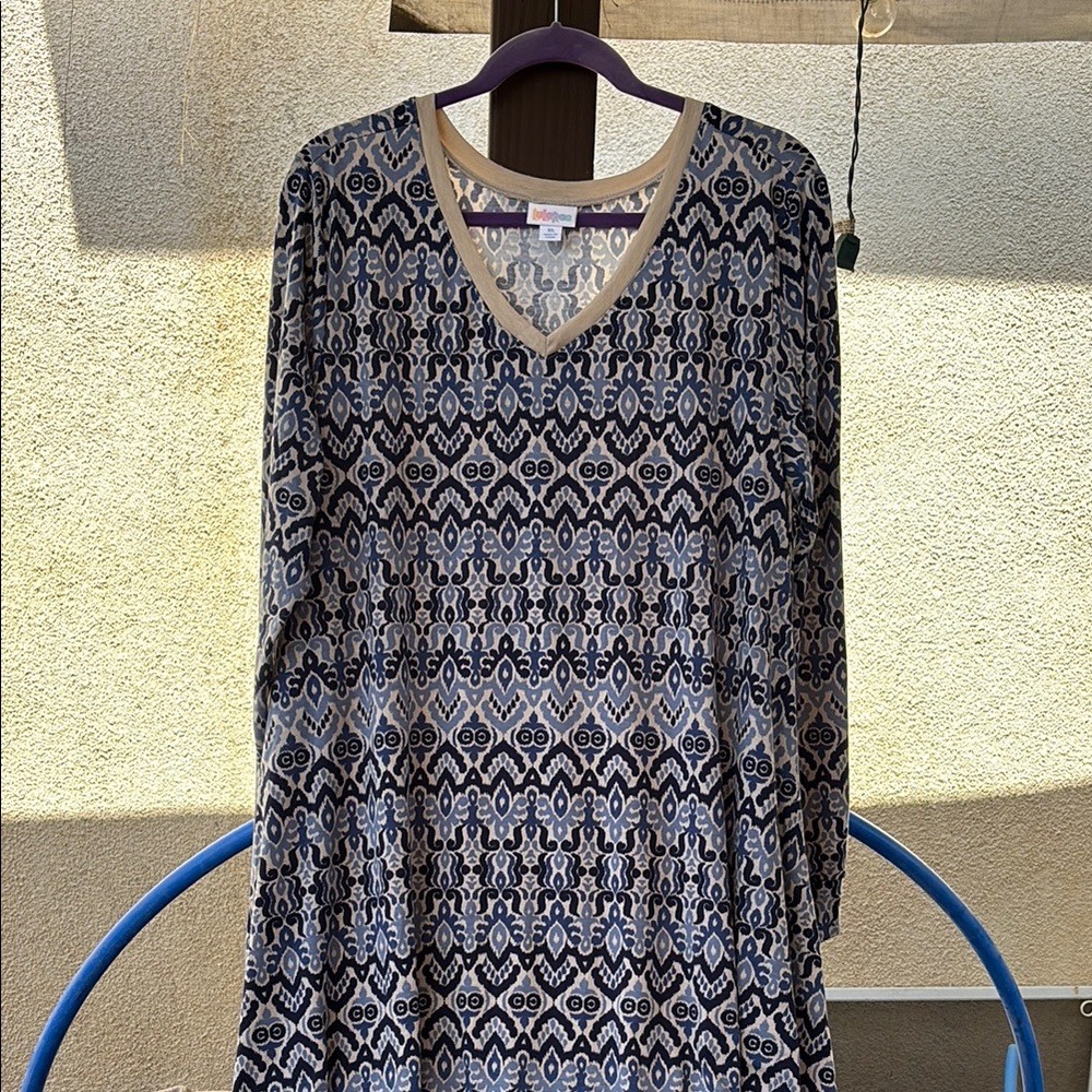 Patterned V-Neck Women's Top